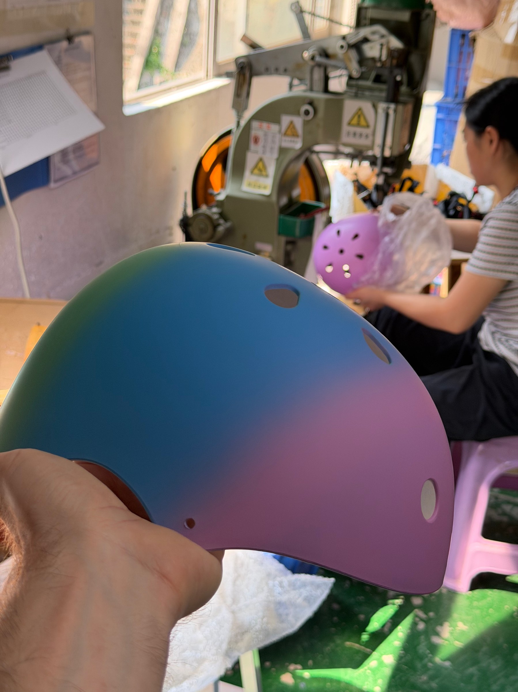 Skateboard-Fabrik Produktion