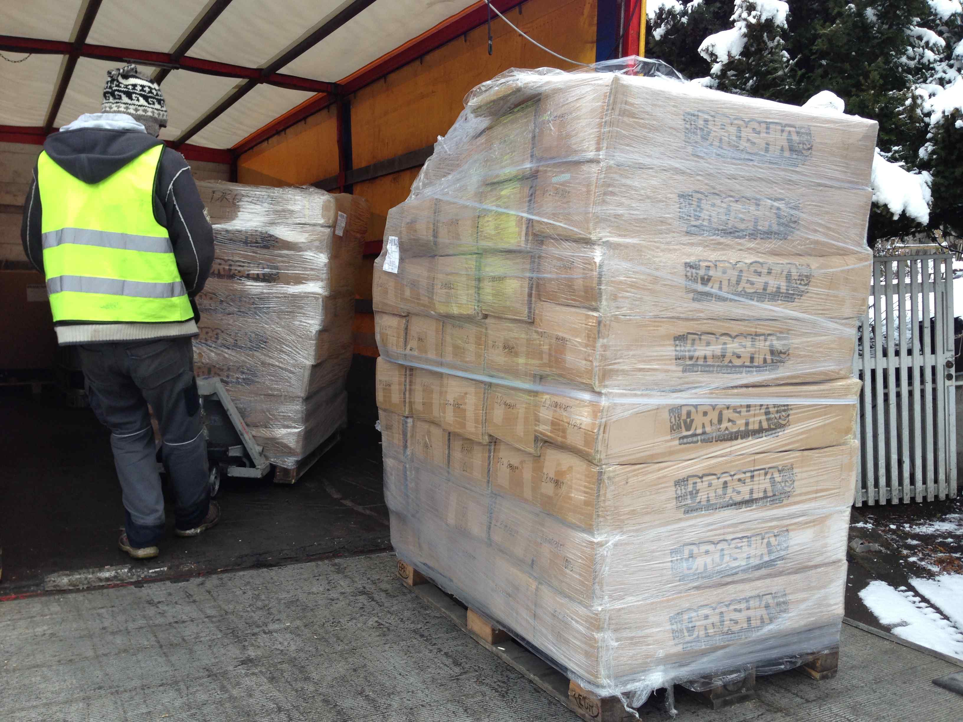 pallets of droshky skateboard decks
